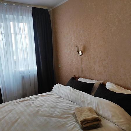Comfortable Apartments In Centre With 3 Bedrooms Рівне Екстер'єр фото